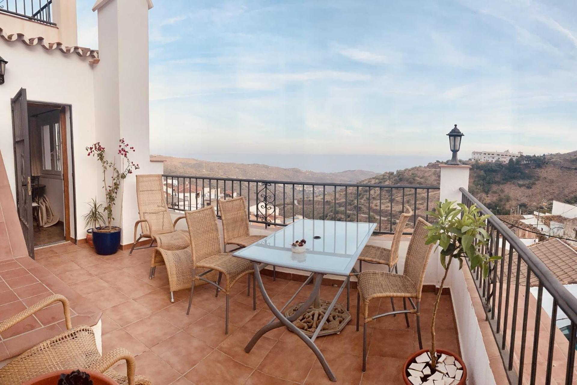 Casa Miramar, *